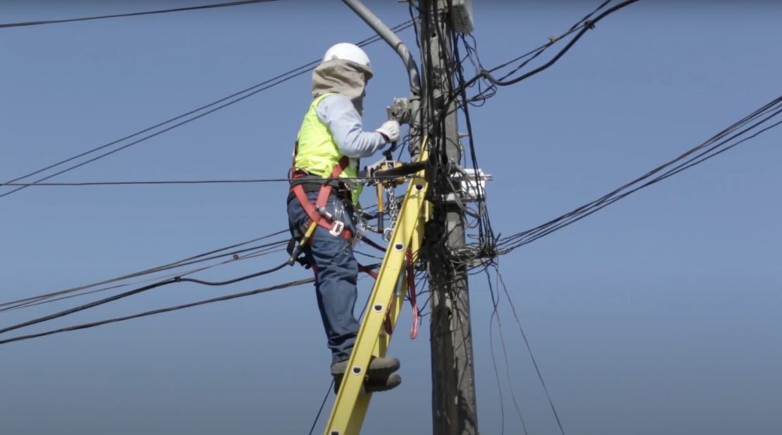Movistar Chile anuncia retiro cables en desuso instalados desde 1880