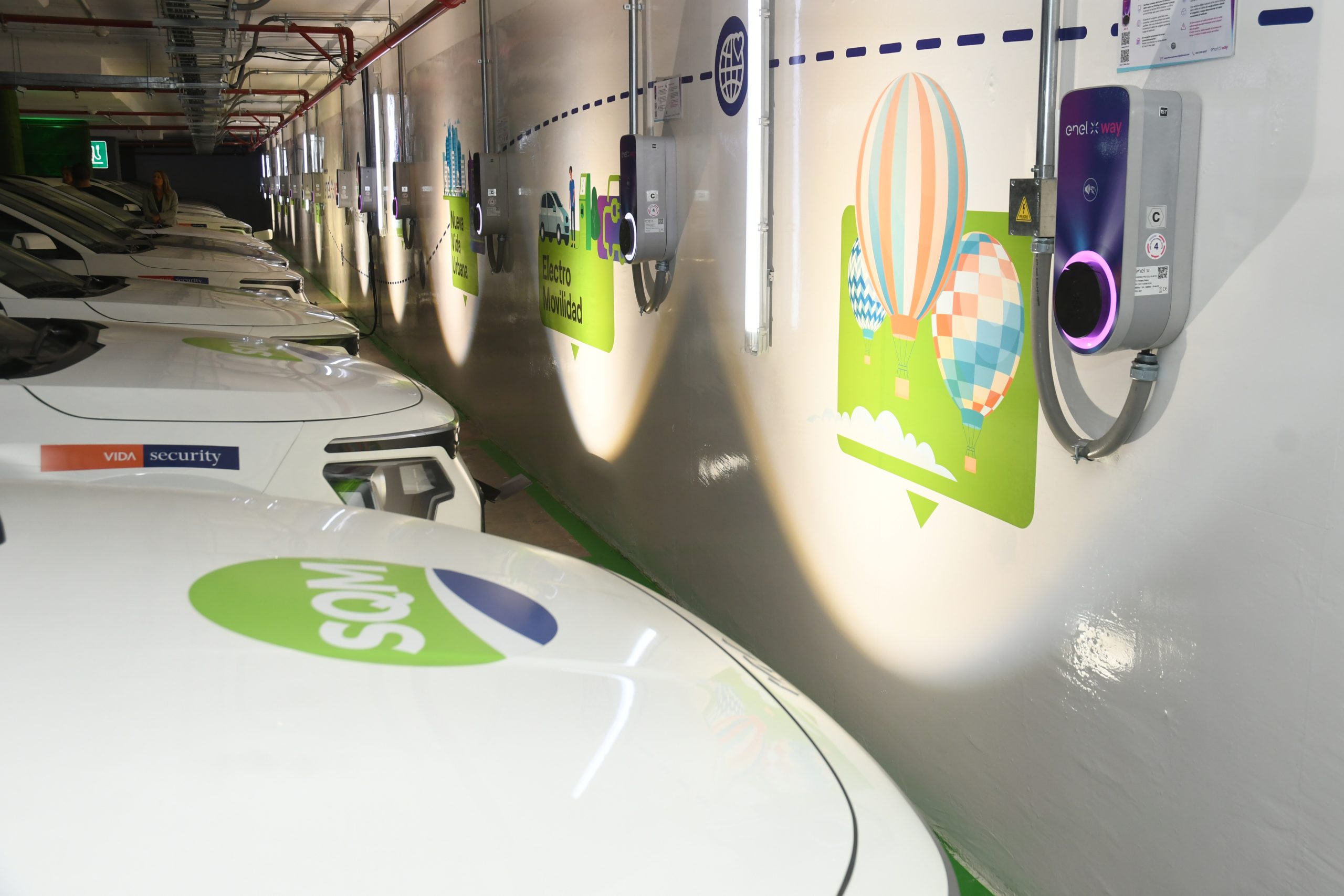Enel Generación abastecerá con energía limpia nuevo centro de carga para transporte privado en Parque Arauco Kennedy