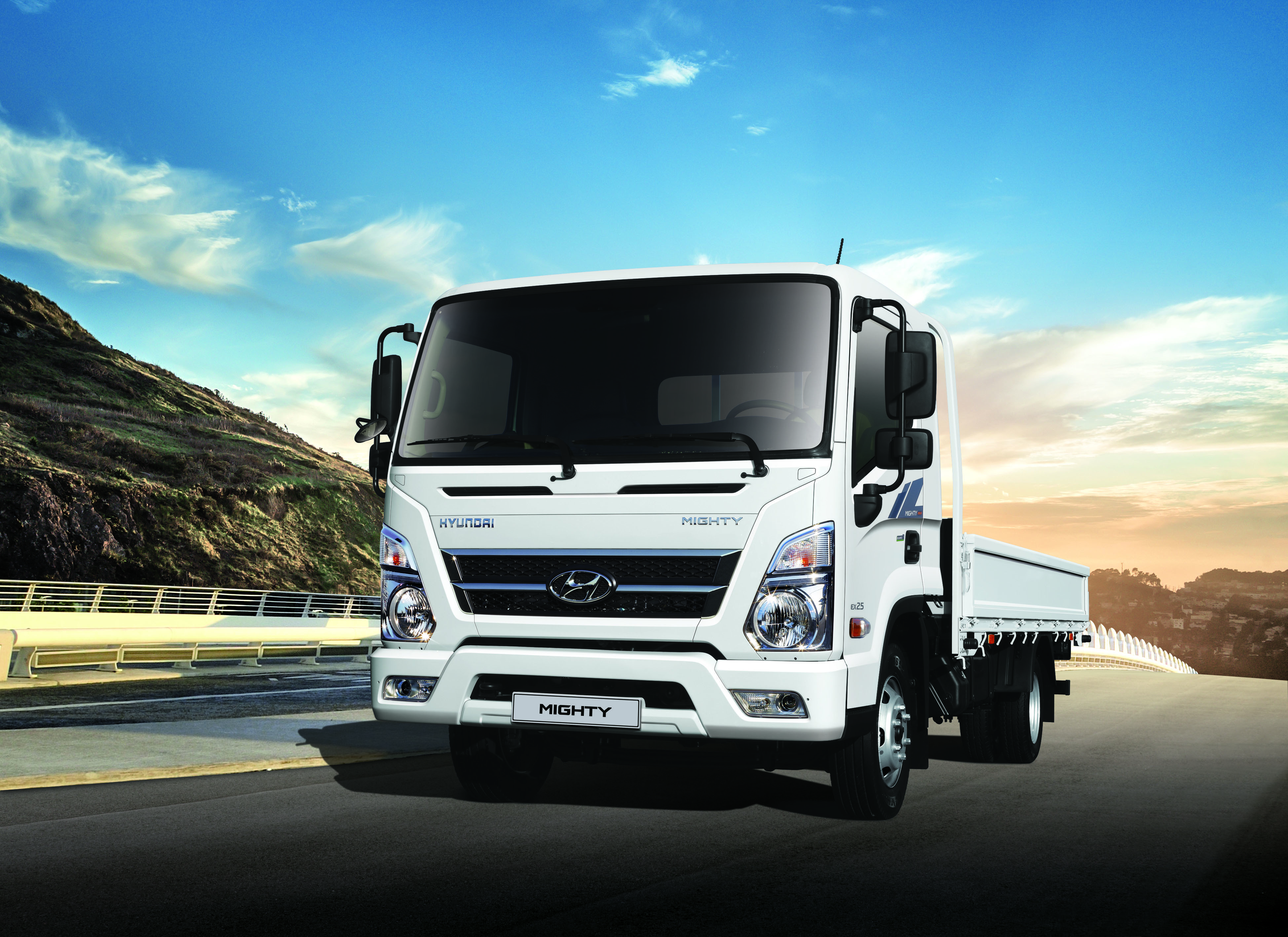 Hyundai anuncia nuevo camión Mighty EX9 MT FULL potenciado con mayor seguridad para los pasajeros