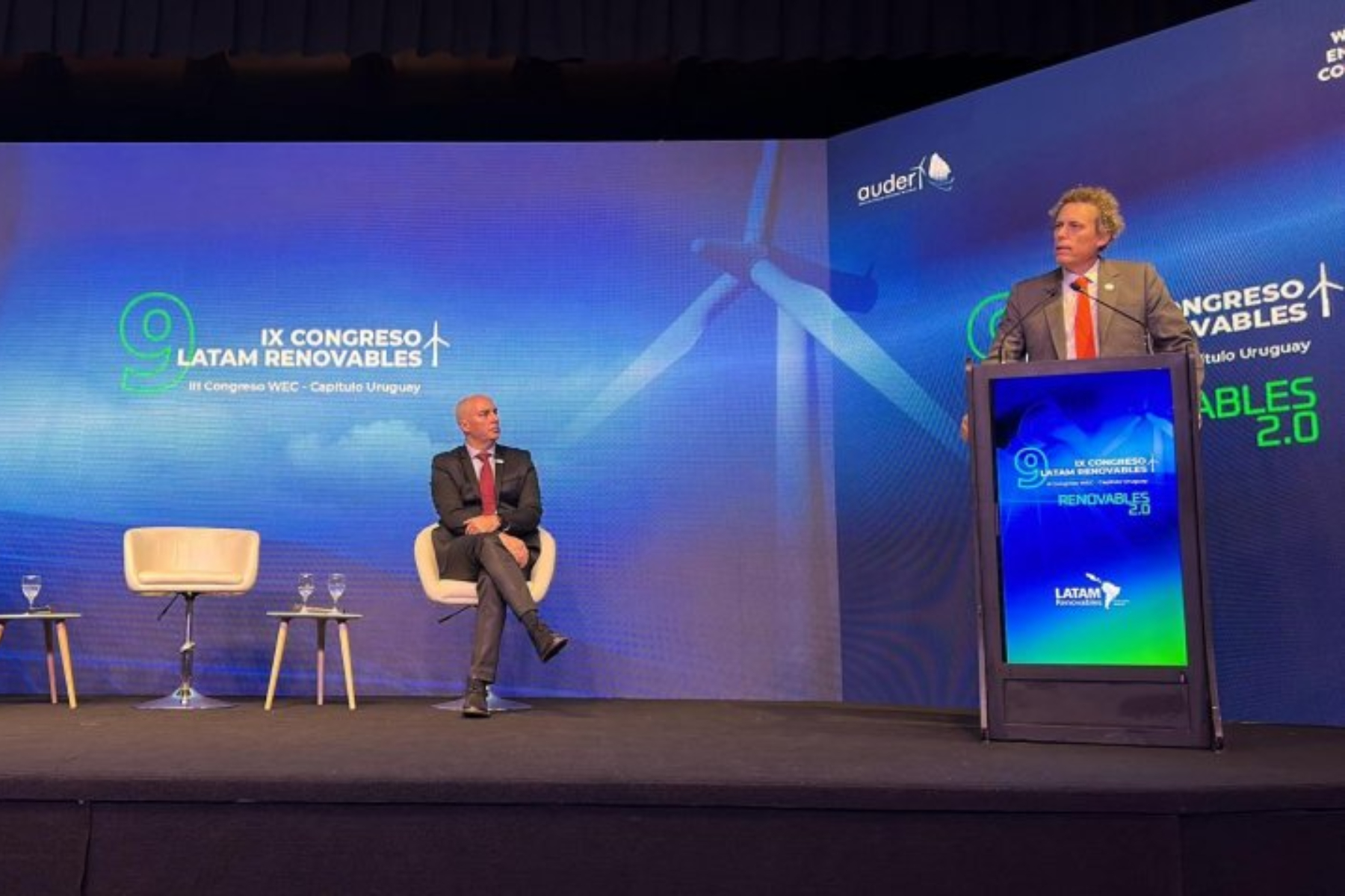 En Uruguay: Presidente de Generadoras de Chile participa en congreso internacional sobre energías renovables