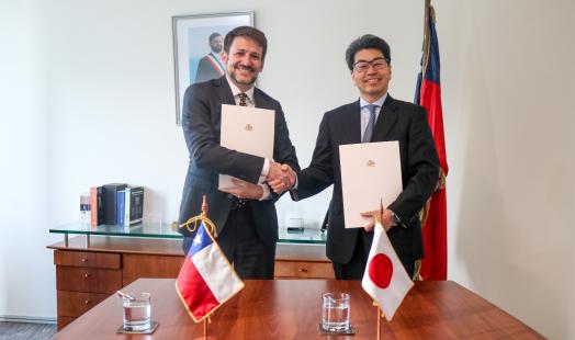 Ministerio de Energía firma MoU con banco japonés para impulsar desarrollo del hidrógeno verde