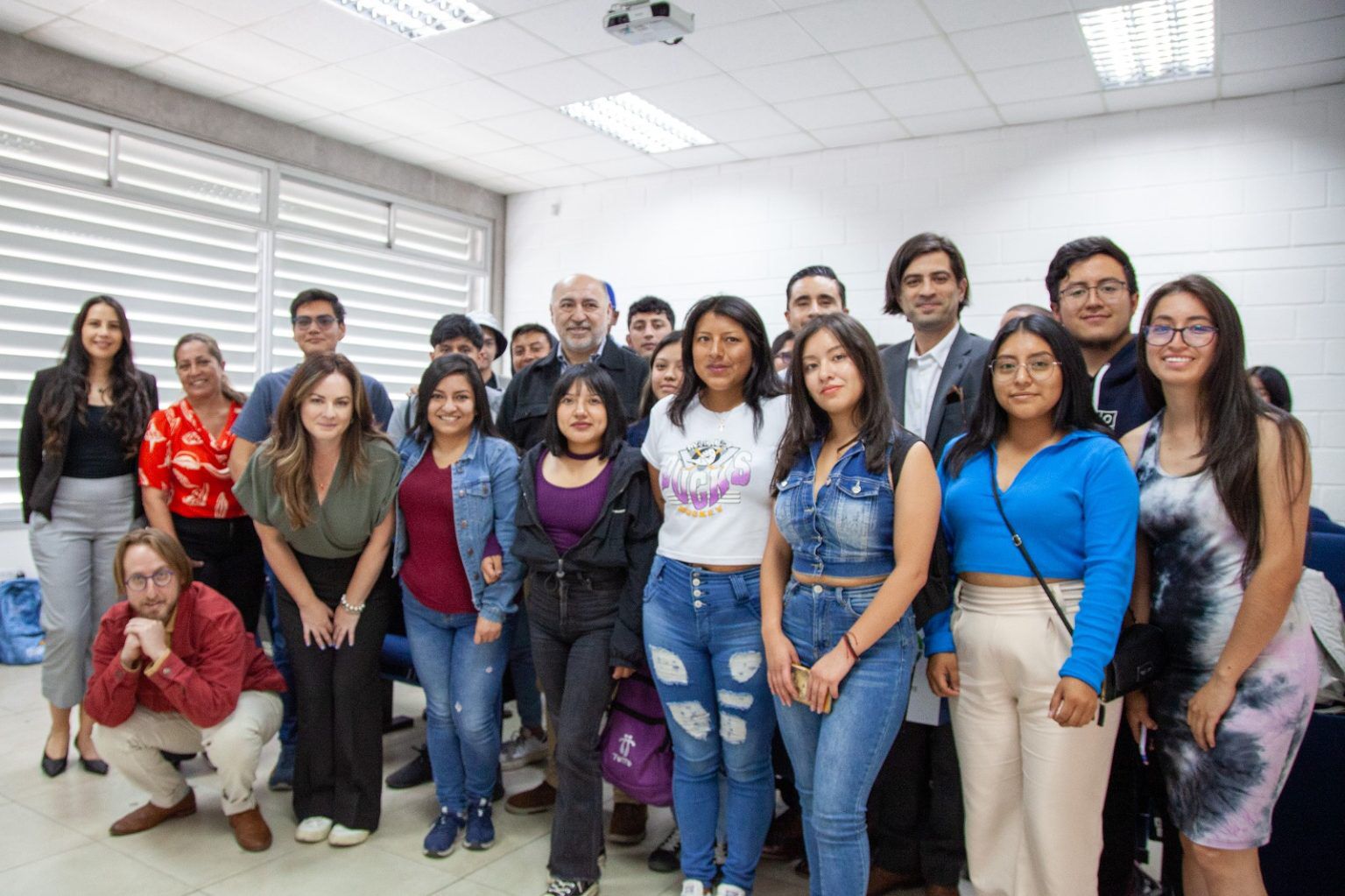 En Ecuador: Fundación Chile participa en lanzamiento de laboratorio social e innovación energético minero