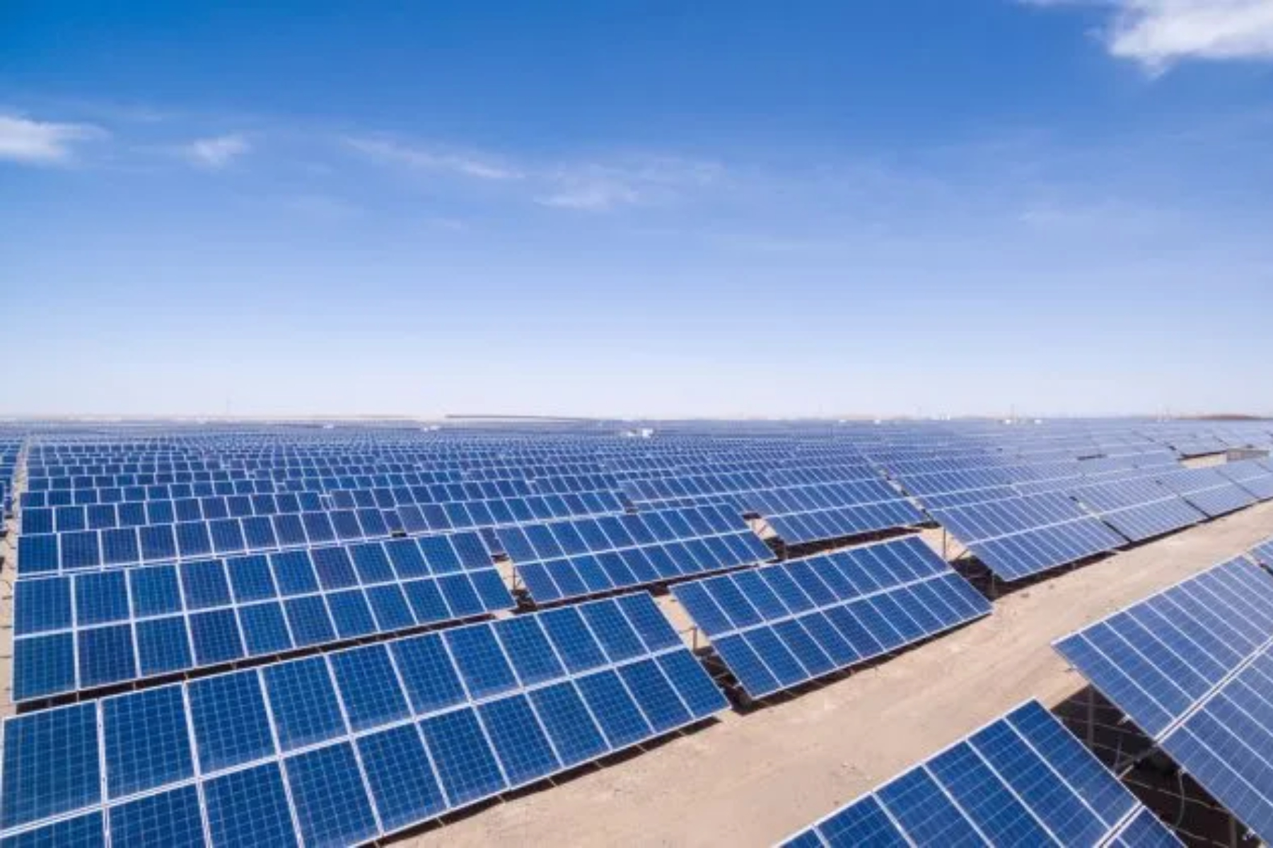 Arica y Parinacota: Parque fotovoltaico de 198 MW recibe aprobación ambiental
