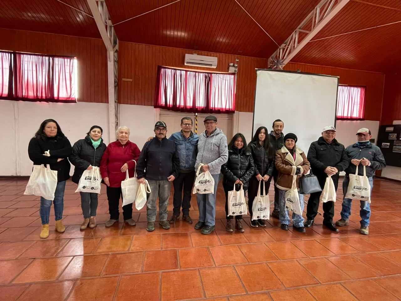 Programa «Con Buena Energía» capacita a vecinos de San Rosendo