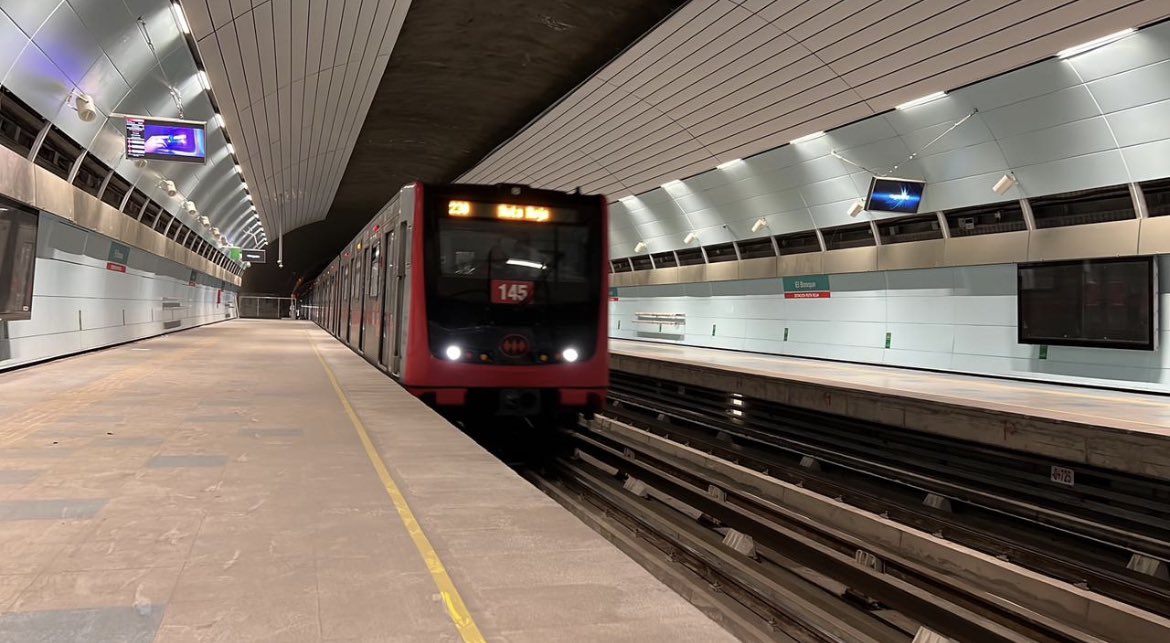 Metro de Santiago transporta 54,3 millones de personas en marzo y registra variación interanual de 1,2%