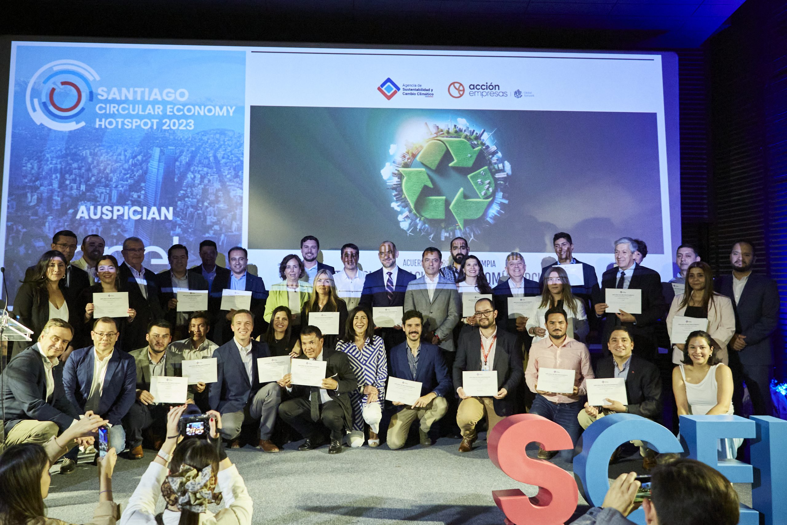 Agencia de Sustentabilidad y Cambio Climático entrega reconocimiento a Colbún por avances en economía circular