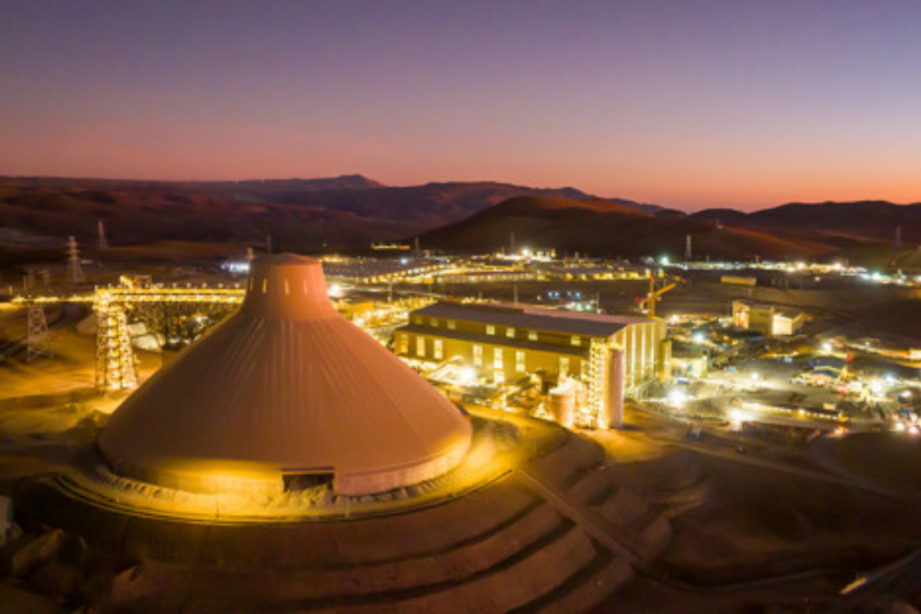 Hitachi Energy aporta a la sostenibilidad de proyecto minero QB2 con sistema de electrificación