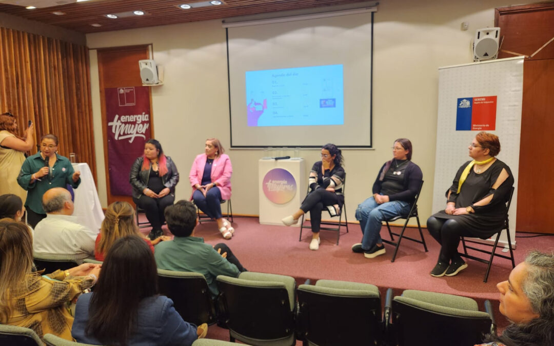 Valparaíso: Mujeres destacadas en la industria energética comparten sus experiencias