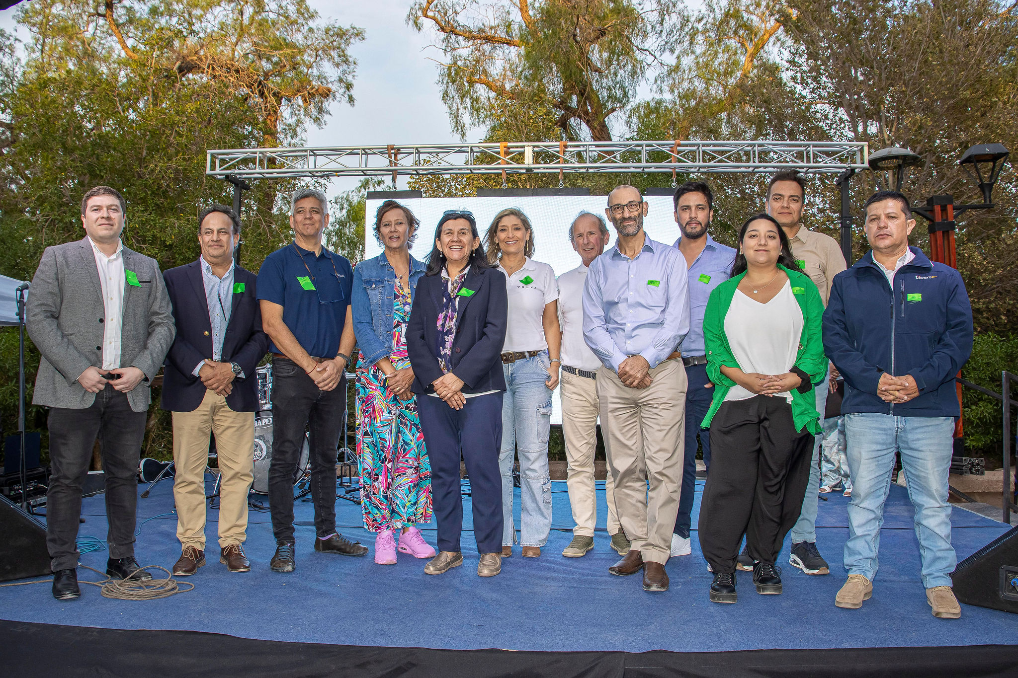 Volvo Chile se hizo presente en la feria «Muévete con Litio» en San Pedro de Atacama