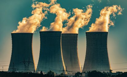Reporte de Bain & Company analiza cómo triplicar la energía nuclear para 2050