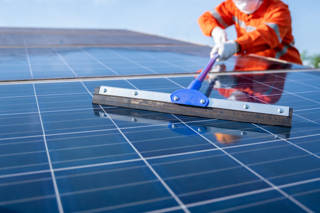 Mantenimiento de plantas solares: Claves que determinan el rendimiento de la generación fotovoltaica