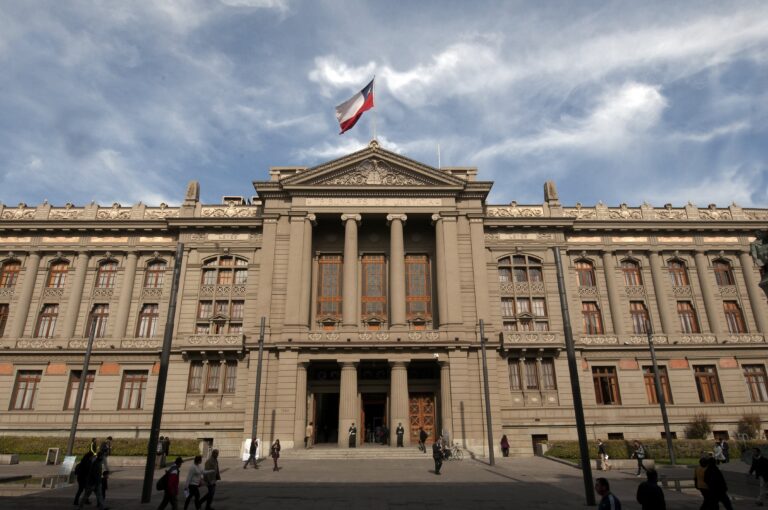 Corte de Santiago confirma multa a distribuidora eléctrica por errores en facturación