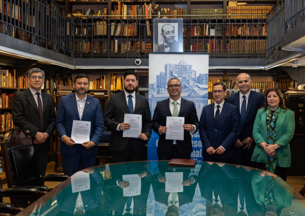 Primer Tribunal Ambiental y Biblioteca del Congreso Nacional suscriben convenio de interoperabilidad jurídica