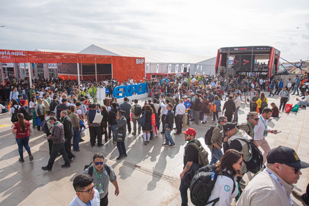Exponor 2026 y Colbún neutralizan emisiones por cerca de 7.300 toneladas de CO₂