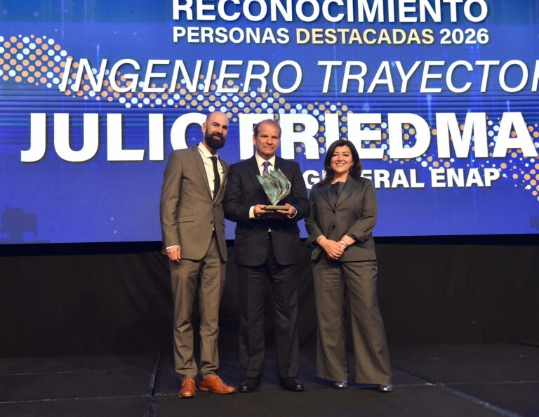 Gerente general de Enap es distinguido como Ingeniero del Año 2026