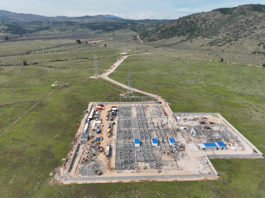 Autoridades revisan avances en terreno de proyecto de transmisión Itahue–Hualqui de Grupo Celeo