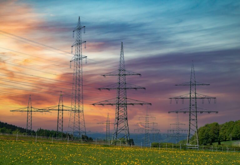 Generación eléctrica de América Latina y el Caribe crece un 3,7% y las renovables aportan el 61,7%